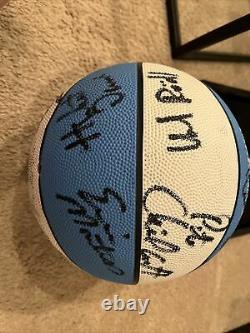 1990-91 UNC Tar Heels TEAM signed Autograph basketball North Carolina FOX HUBERT