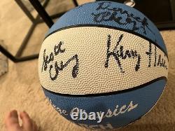 1990-91 UNC Tar Heels TEAM signed Autograph basketball North Carolina FOX HUBERT