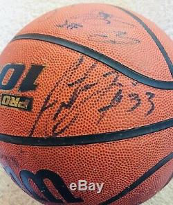 1996 UNC Tar Heels North Carolina Team Signed Basketball Vince Carter Jamison