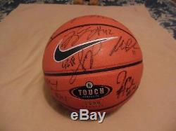 1999-00 UNC Tar Heel Basketball Autograph Basketball Final Four Team