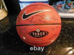 2000-01 UNC Tar Heel Basketball Autograph Basketball
