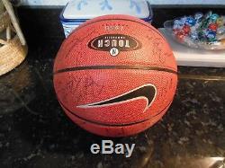 2000-01 UNC Tar Heel Basketball Autograph Basketball