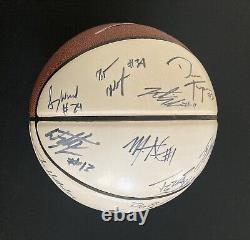 2006-07 North Carolina Tar Heels Team & Coach Signed AUTOGRAPHED Ball