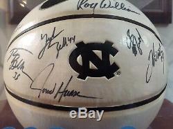 2010-2011 UNC North Carolina Tar Heels Team Signed Basketball