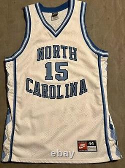 Authentic Vince Carter North Carolina Tar Heels Jersey Size 44 Nike UNC