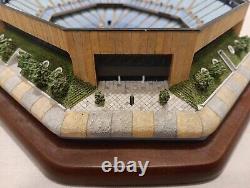 DANBURY MINT DEAN E SMITH CENTER UNC TARHEELS REMOVEABLE TOP STADIUM chip