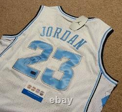 Michael Jordan Autographed White UNC North Carolina Tar Heels Jersey 23 withCOA