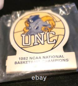 Michael Jordan UNC Tar Heels 1982 Champion NCAA Mens Basketball Matchbook Bulls