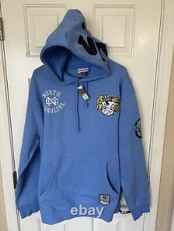 Mitchell & Ness City Collection UNC Tar Heels Fleece Hoodie And Pants Set