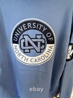 Mitchell & Ness City Collection UNC Tar Heels Fleece Hoodie And Pants Set