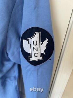 Mitchell & Ness City Collection UNC Tar Heels Fleece Hoodie And Pants Set