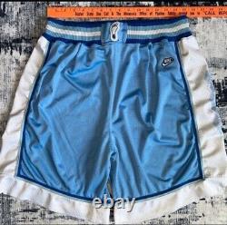 NIKE Vintage 90s North Carolina Tar Heels UNC Basketball Shorts Size Large