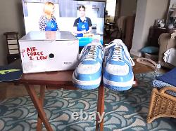 NWB-NIKE AIR Men's size 12.5 UNC AIR FORCE 1 Low-Patent Leather-AUTHENTICATED