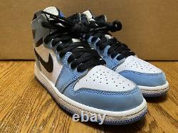 Nike Air Jordan 1 Retro High OG Boys PS size 2Y UNC University Blue Tarheels