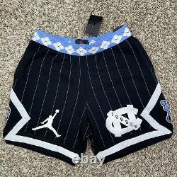 Nike Air Jordan NRG UNC North Carolina Tarheels Fleece Shorts Size L Mens Blue