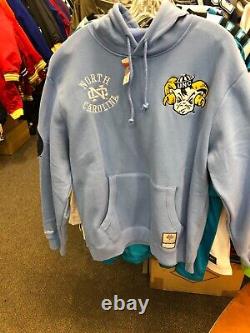 North Carolina Tar Heels Hooded Sweatshirt MENS MITCHEL & NESS BRAND SKY BLUE