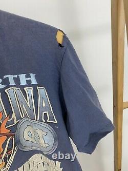 VTG UNC Tar Heels NCAA National Champs Sun Faded Thrashed T-Shirt L USA