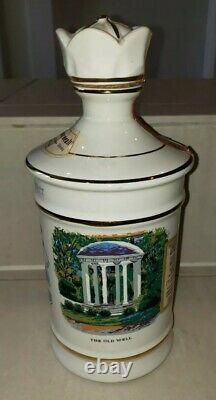 Vintage 1979 UNC North Carolina Tarheels Old Commonwealth Collectors Decanter