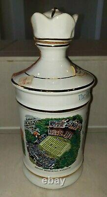 Vintage 1979 UNC North Carolina Tarheels Old Commonwealth Collectors Decanter