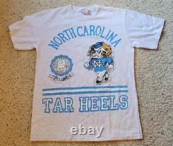 Vintage 1990s UNC Tar Heels T-Shirt M Glory Days 1982 NCAA Champs Michael Jordan
