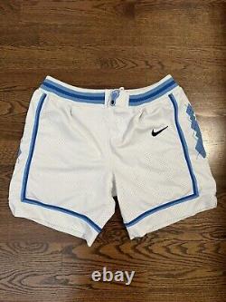 Vintage Nike North Carolina Tar Heels UNC Basketball Shorts RARE WHITE XL NCAA