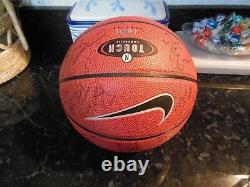 2000-2001 Unc Tar Talon Basketball Autographe Basketball