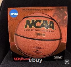 Ballon de basket signé par Tyler Hansbrough NCAA Wilson UNC Tar Heels