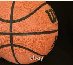 Ballon de basket signé par Tyler Hansbrough NCAA Wilson UNC Tar Heels