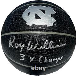 Ballon de basketball signé par Roy Williams avec le logo des Tar Heels de Caroline du Nord, champions 3 fois, JSA