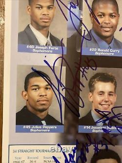 Calendrier poster de basketball des Tarheels de l'UNC 2000-2001 signé par Julius Peppers