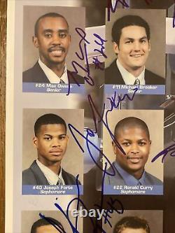 Calendrier poster de basketball des Tarheels de l'UNC 2000-2001 signé par Julius Peppers