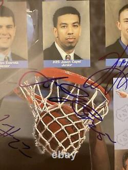 Calendrier poster de basketball des Tarheels de l'UNC 2000-2001 signé par Julius Peppers
