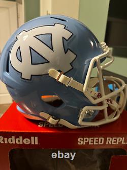 Casque de football à taille réelle en réplique avec la vitesse de North Carolina Tar Heels - NCAA