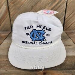 Chapeau vintage UNC Tarheels champions de basketball NCAA des années 90, neuf avec étiquettes.