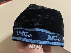 Chapeau vintage rare des Tar Heels de Caroline UNC des années 90 avec logo de crâne et vague - Neuf, officiel, Corée