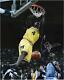 Chris Webber Wolverines Du Michigan Frmd Signé 16x20 Photo De Dunk Vs. Unc Tar Heels