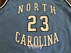 Delong Authentique Michael Jordan # 23 Unc North Carolina Tar Heels Jersey & Shorts