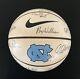 Équipe Et Entraîneur Signés De L'équipe De Basketball Des North Carolina Tar Heels 2006-07 Ballon AutographiÉ