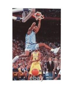 Impressions sportives classiques UNC Tar Heels Basketball Lynch - Toile immense Ready2Hang