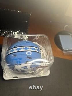 Lawrence Taylor a signé le mini casque North Carolina Tar Heels Rare PSA 9A80346