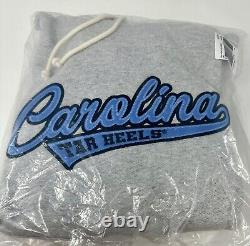 Le petit sweat à capuche Tar Heels de la Caroline du Nord de Octobers Very Own en taille petite OVO