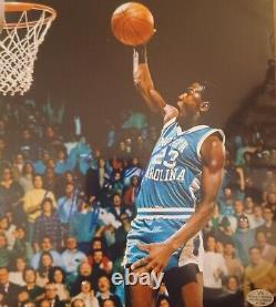 MICHAEL JORDAN UNC TARHEELS - Photo 8x10 signée avec certificat d'authenticité