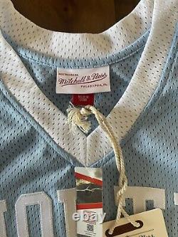 MITCHELL & NESS MAillot AUTHENTIQUE UNC 1983-84 de MICHAEL JORDAN Taille 44 (L)