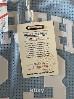 MITCHELL & NESS MAillot AUTHENTIQUE UNC 1983-84 de MICHAEL JORDAN Taille 44 (L)