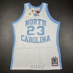 Maillot Michael Jordan Mitchell & Ness 83 84 Tar Heels authentique à 100% taille 44 L