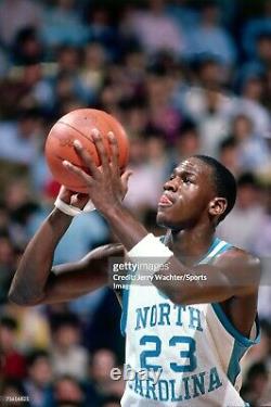 Maillot Michael Jordan Mitchell & Ness 83 84 Tar Heels authentique à 100% taille 44 L