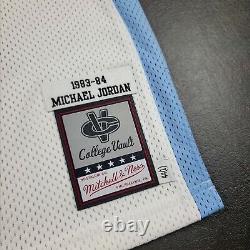 Maillot Michael Jordan Mitchell & Ness 83 84 Tar Heels authentique à 100% taille 44 L