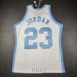 Maillot Michael Jordan Mitchell & Ness 83 84 Tar Heels authentique à 100% taille 44 L