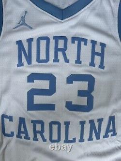 Maillot Nike Jordan Elite Dri-Fit UNC Carolina Tarheels DN9341-100 pour homme, taille Small