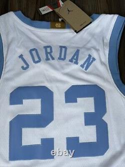 Maillot Nike Jordan Elite Dri-Fit UNC Carolina Tarheels DN9341-100 pour homme, taille Small